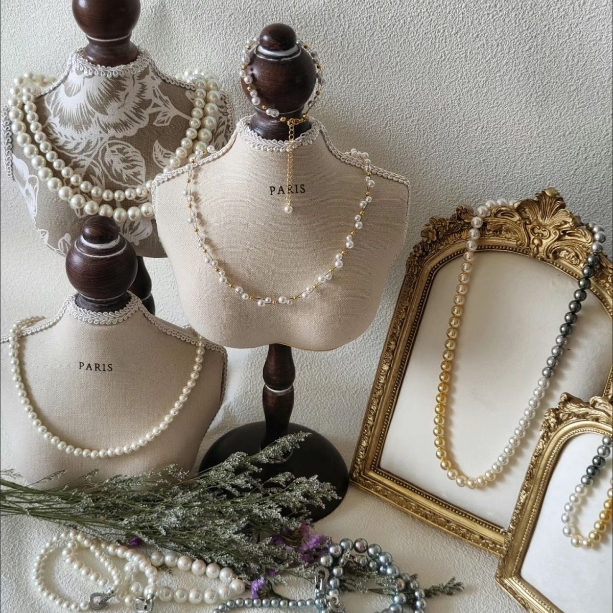 Collana catena busto portagioi - Body Jewelry Holder recensione e prezzo
