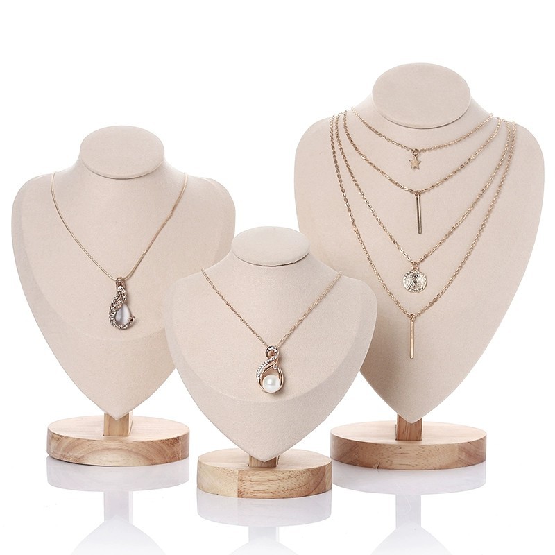 Velluto Ritratto Collana Displ - Body Jewelry Holder recensione e prezzo